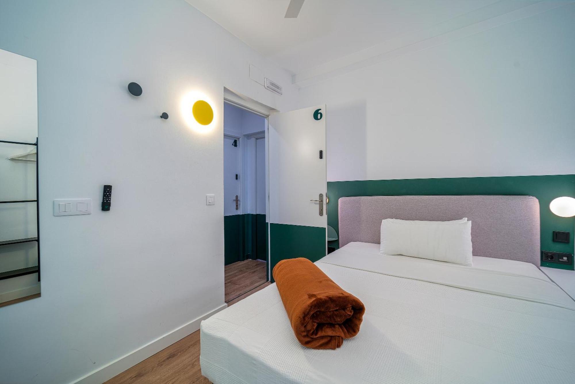 Angelitomad Hotel Madrid Exterior photo