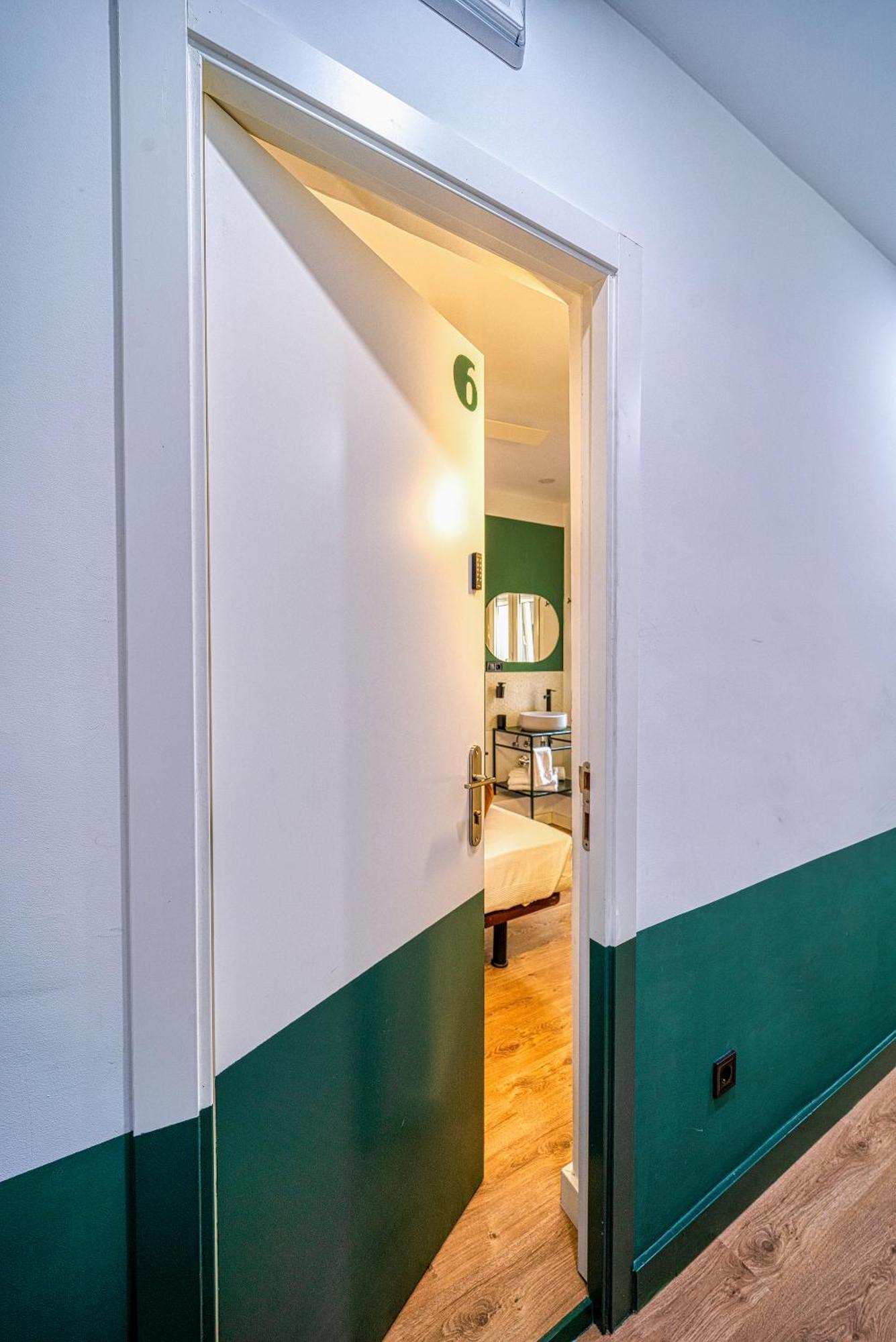 Angelitomad Hotel Madrid Exterior photo