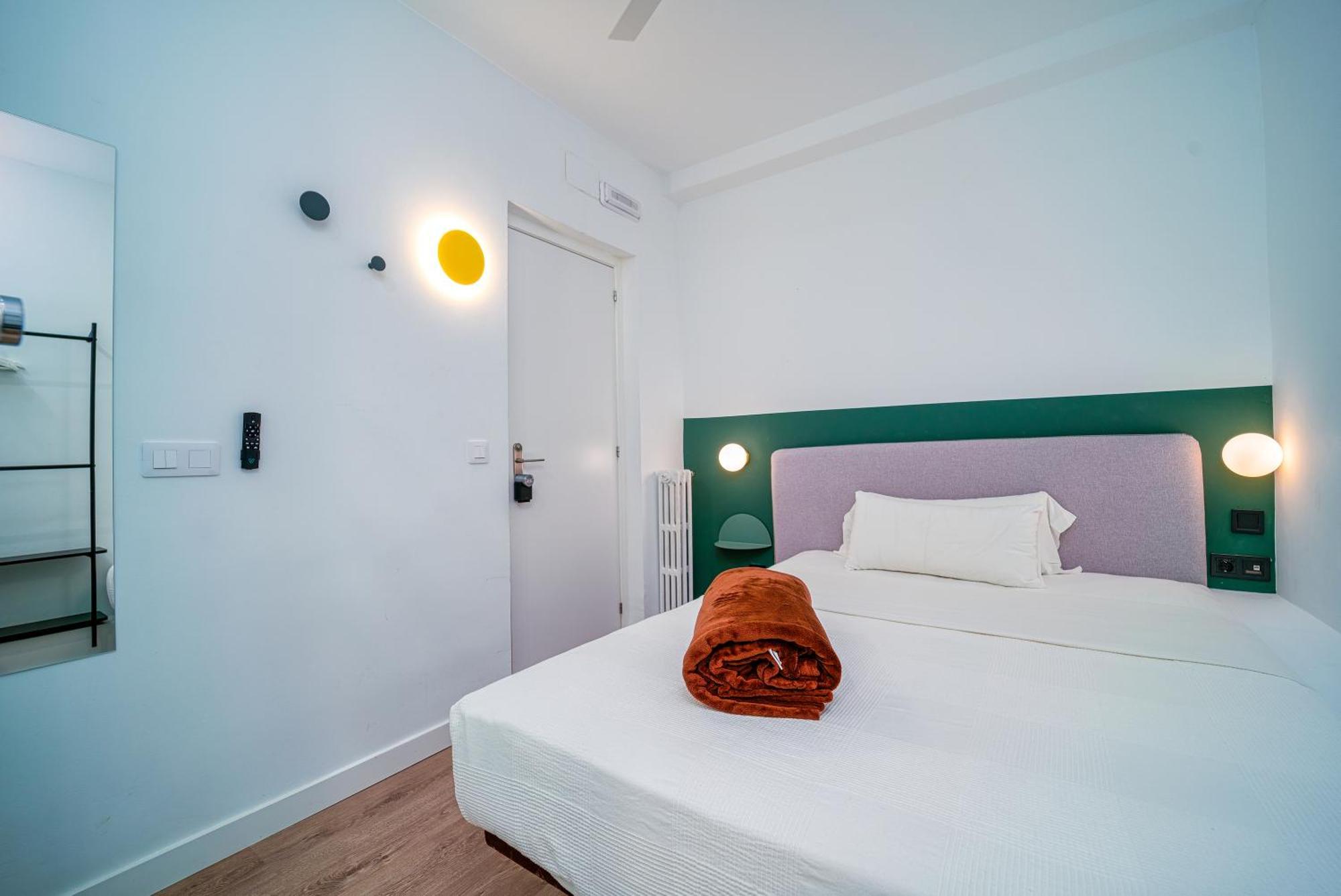 Angelitomad Hotel Madrid Exterior photo