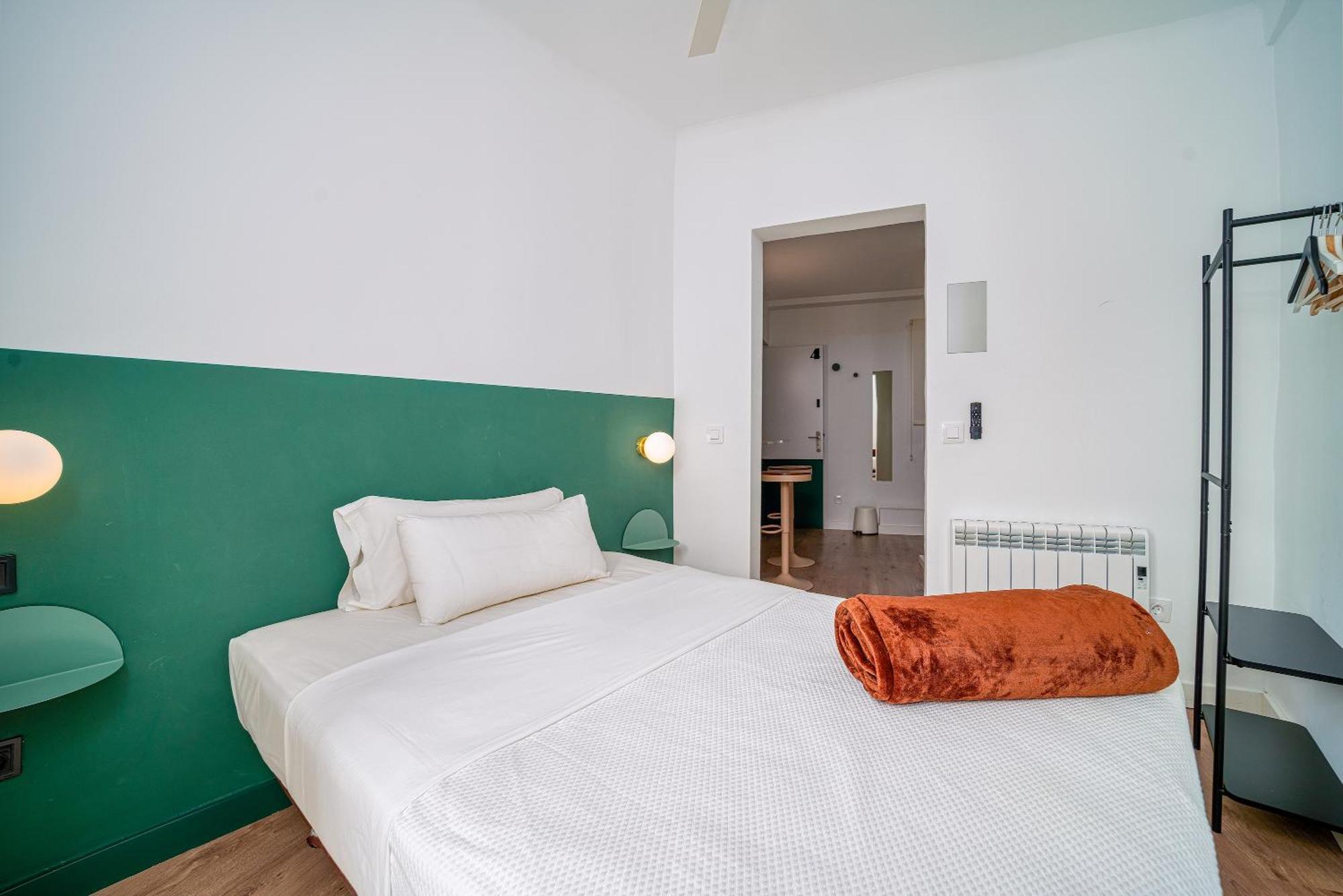 Angelitomad Hotel Madrid Exterior photo