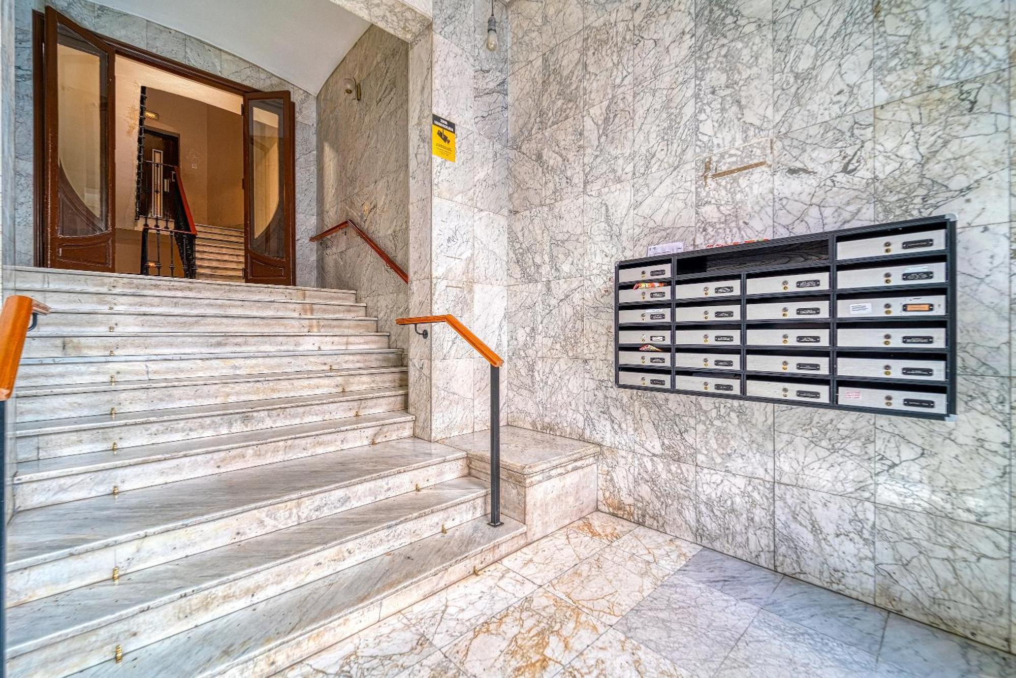 Angelitomad Hotel Madrid Exterior photo