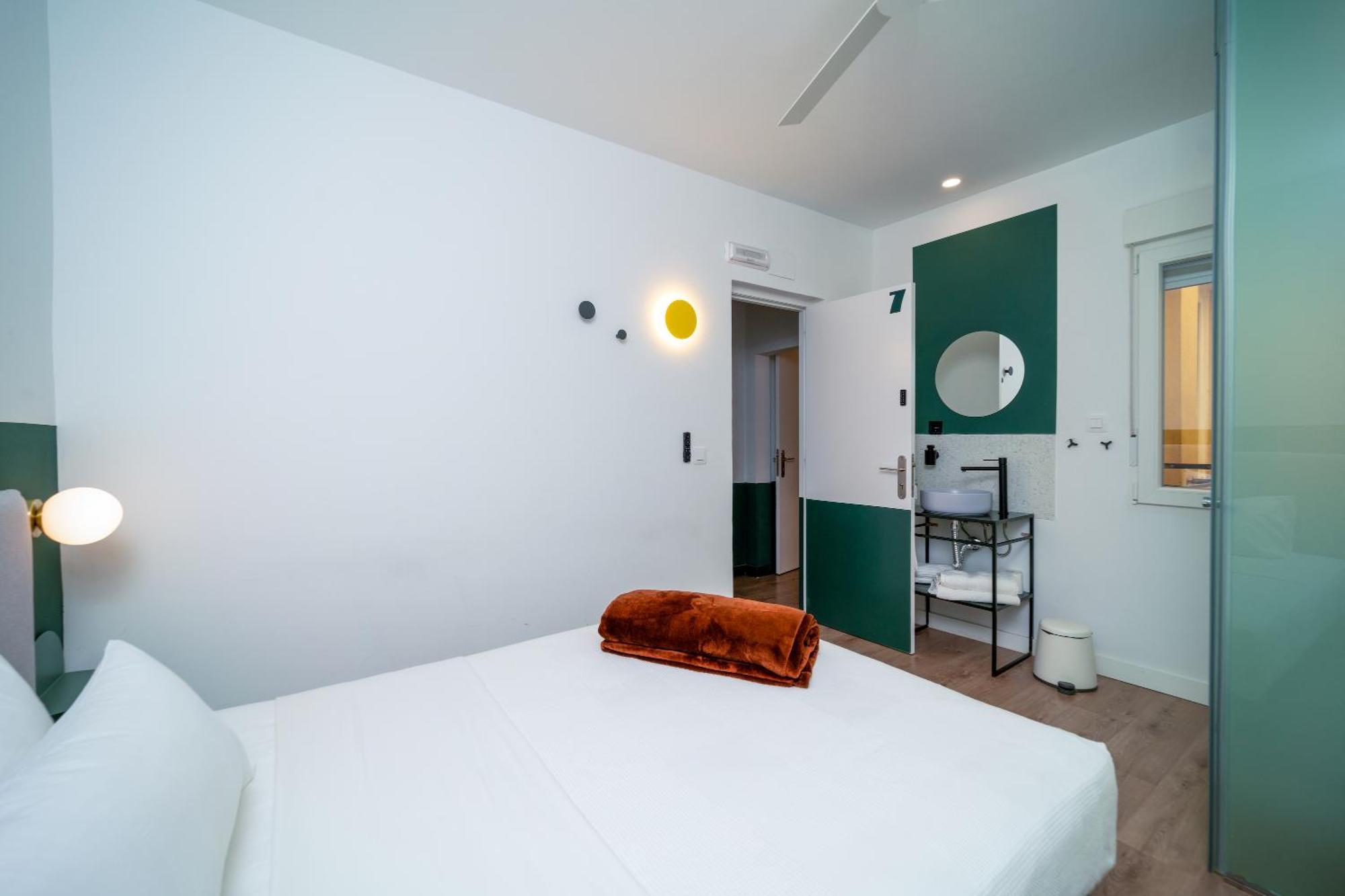 Angelitomad Hotel Madrid Exterior photo