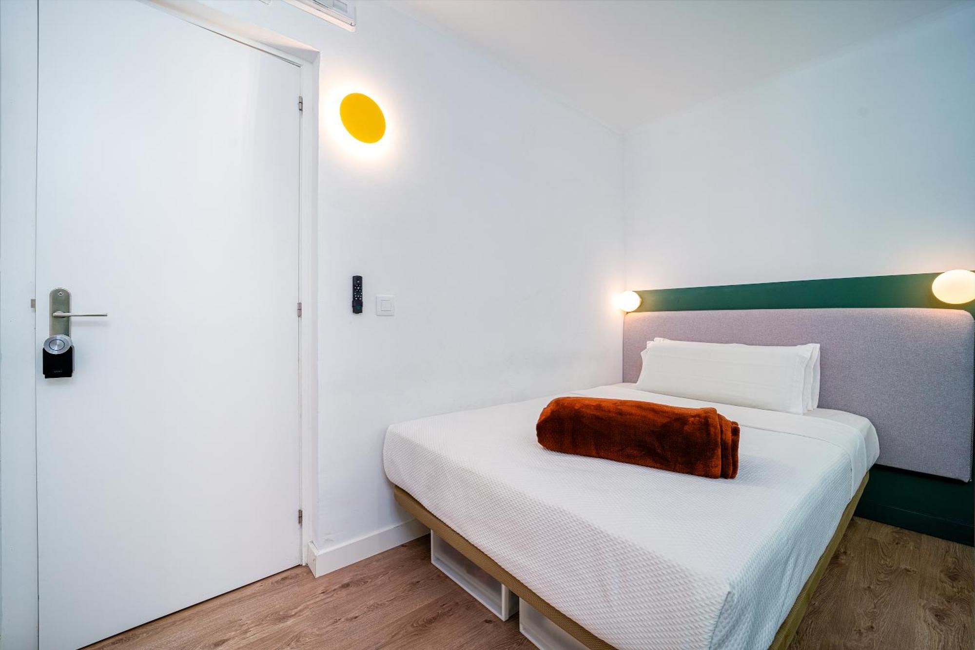 Angelitomad Hotel Madrid Exterior photo